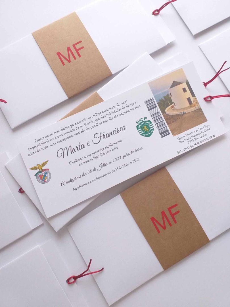 Convite de casamento clubes estilo bilhete de futebol com emblemas e cinta kraft Cátia Silva Atelier