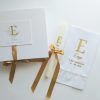 Conjunto de batismo sublime dourado personalizável Catia Silva Atelier