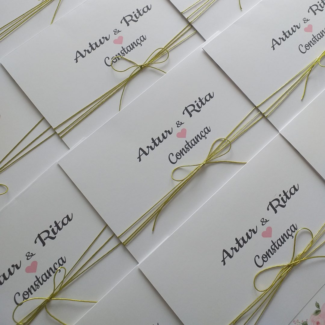 CONVITE ROSA MEIA ABA Convite de batizado floral rosa personalizável com fio dourado Catia Silva Atelier