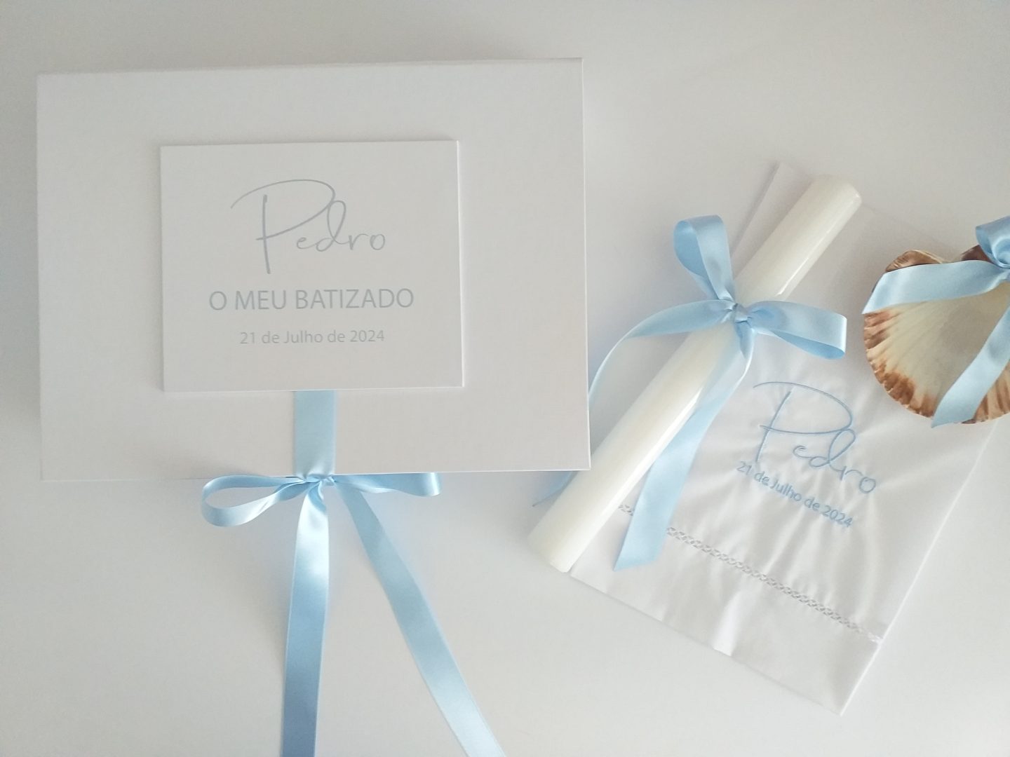 20240719_135738 Conjunto de batismo sublime azul personalizável com caixa e laço Catia Silva Atelier