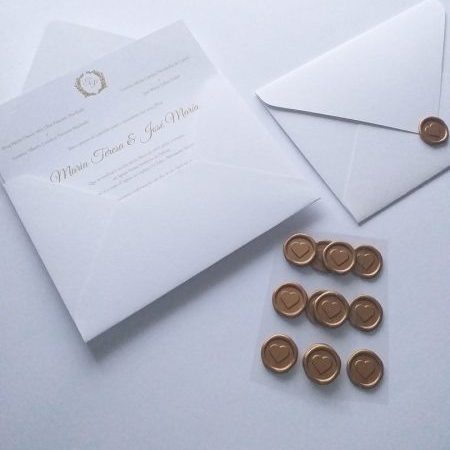 Convite de Casamento Clássico Elegante com moldura dourada e papel branco Cátia Silva Atelier