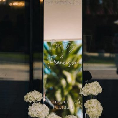Letras placard boas-vindas casamento espelho com nomes Beatriz e Francisco em vinil branco Cátia Silva Atelier